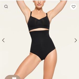 Skims High Waisted Compression Brief Shapewear, Brand New Never Worn with Tags